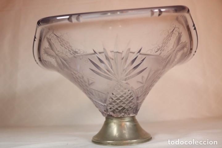 Antig&uuml;edades: Gran centro de mesa en cristal de murano tallado con base plateada - Foto 3