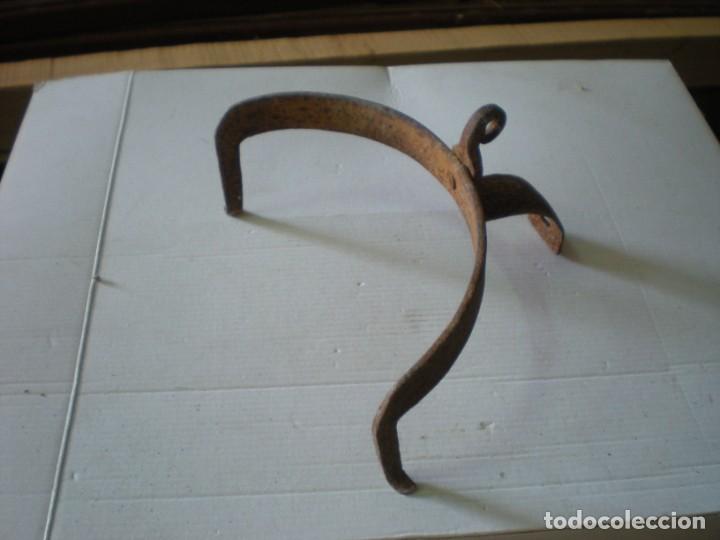 Antiquit&auml;ten: MORILLO PARA LA LUMBRE 20CM ARCO 10CM ALTURA