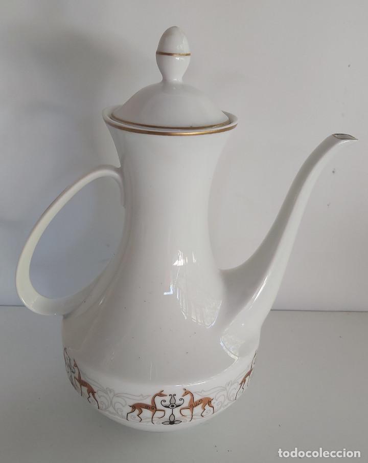 Antig&uuml;edades: CAFETERA PORCELANA - Foto 1