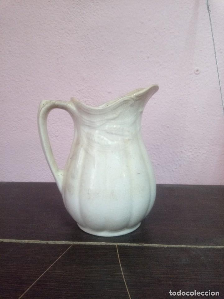 Antig&uuml;edades: Jarra antigua de Manises - Foto 1