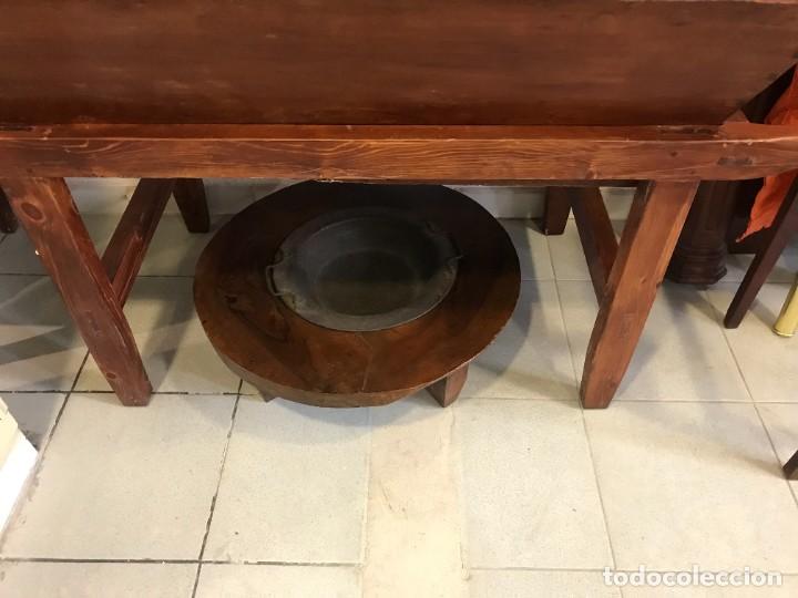 Antig&uuml;edades: BRASERO CON SOPORTE DE MADERA (RESTAURADO) - Foto 5