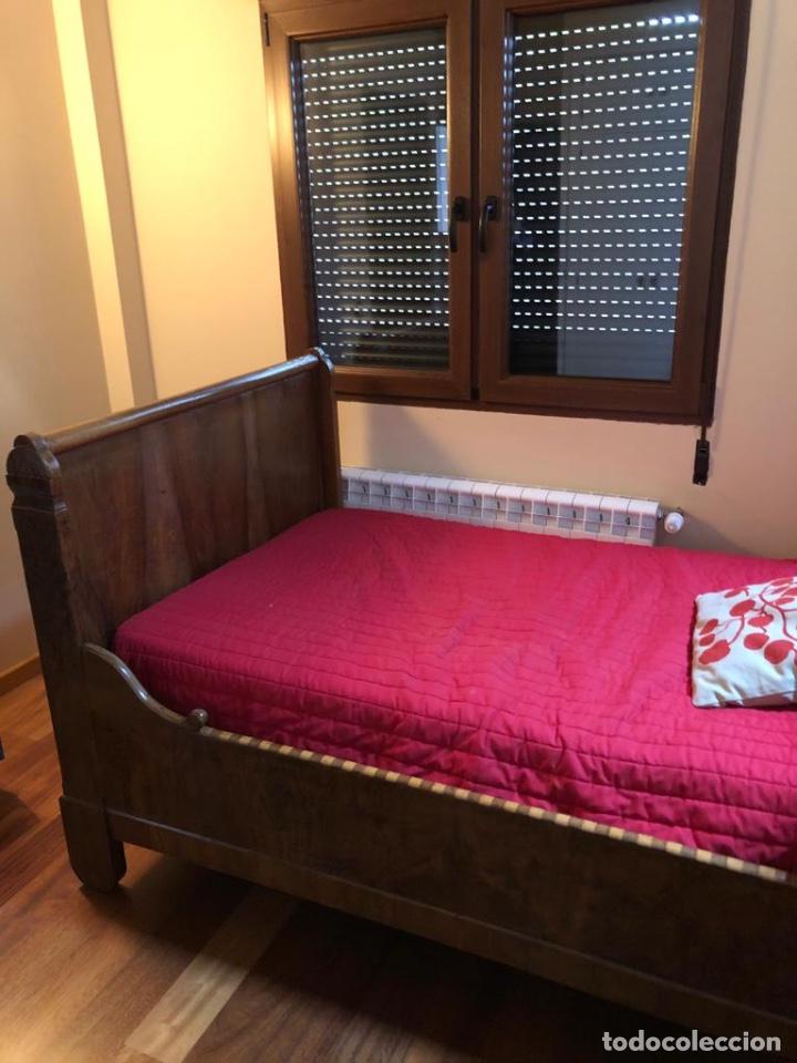 Antig&uuml;edades: Cama s.XIX de caoba - Foto 2
