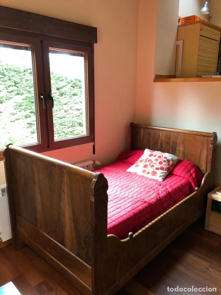 Antig&uuml;edades: Cama s.XIX de caoba - Foto 4