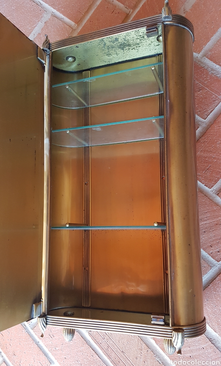 Antig&uuml;edades: Antiguo armarito bronce y cristal biselado - Foto 4
