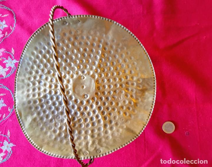Antig&uuml;edades: Cesta de metal bronce o lat&oacute;n - Foto 3