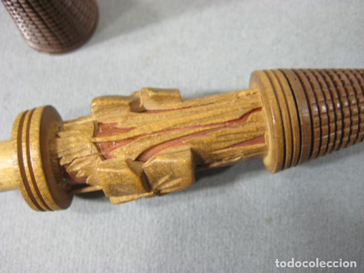 Antig&uuml;edades: ANTIGUO ALFILITERO DE MADERA TALLADA. 11 CMS - Foto 4