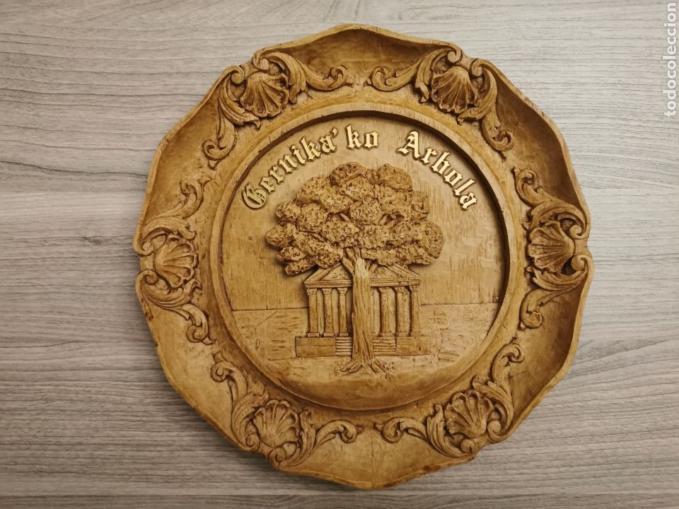 Antiquit&auml;ten: GERNIKA'KO ARBOLA - PLATO DECORATIVO EN RELIEVE TIPO CUADRO. EUSKADI EUSKAL HERRIA GERNIKA GERNIKAKO