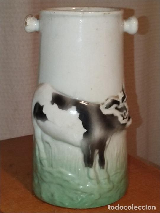 Antig&uuml;edades: Lechera en cer&aacute;mica con vaca en relieve - Foto 1