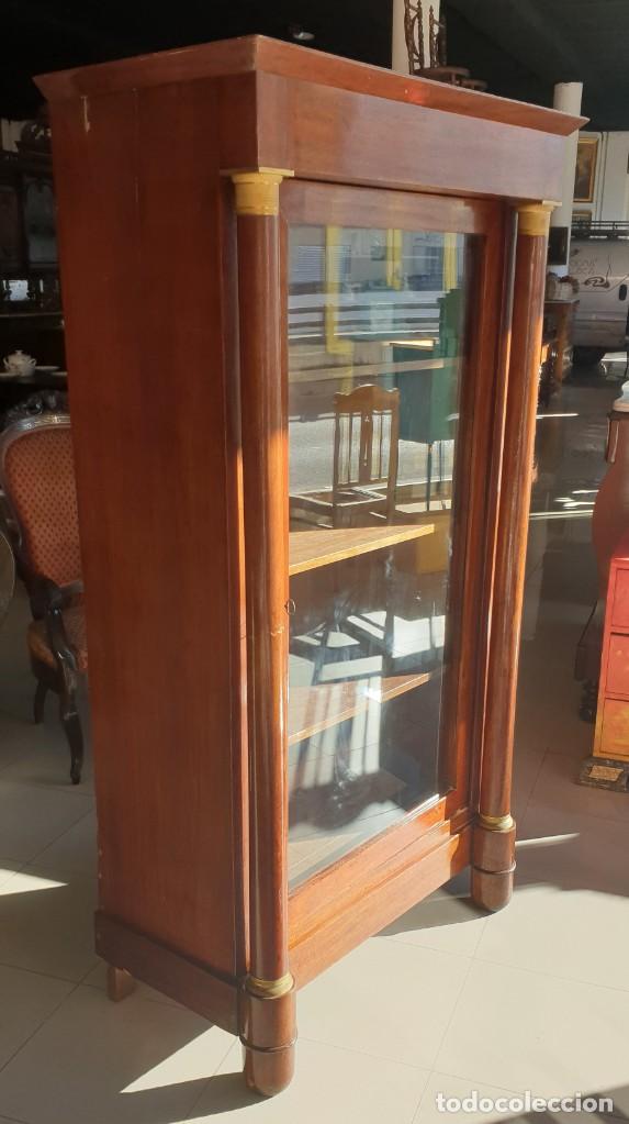 Antig&uuml;edades: Vitrina Imperio de caoba - Foto 5