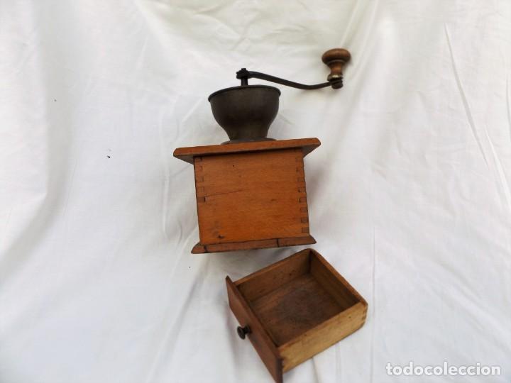 Antig&uuml;edades: molinillo de cafe - Foto 2