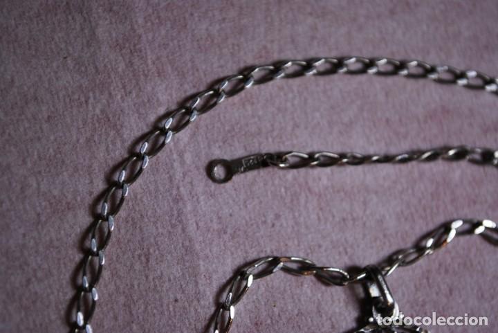 Antig&uuml;edades: Colgante y cadena de plata de ley . - Foto 2