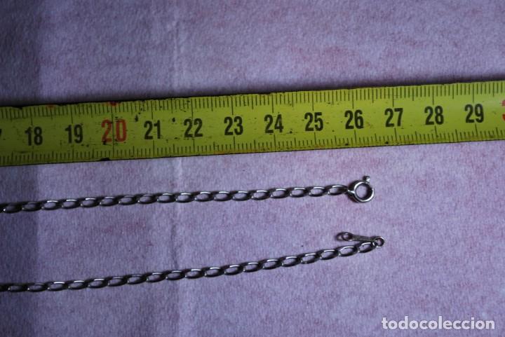 Antig&uuml;edades: Colgante y cadena de plata de ley . - Foto 3