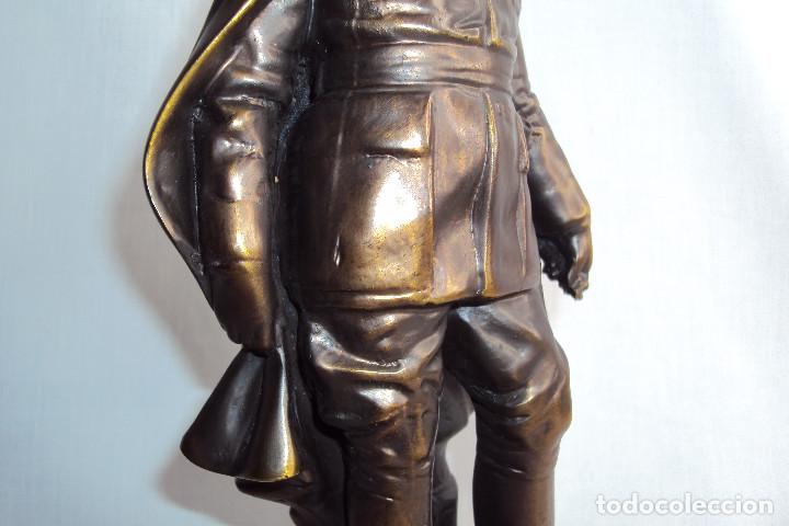 Antig&uuml;edades: Figura Caudillo Franco - Foto 4