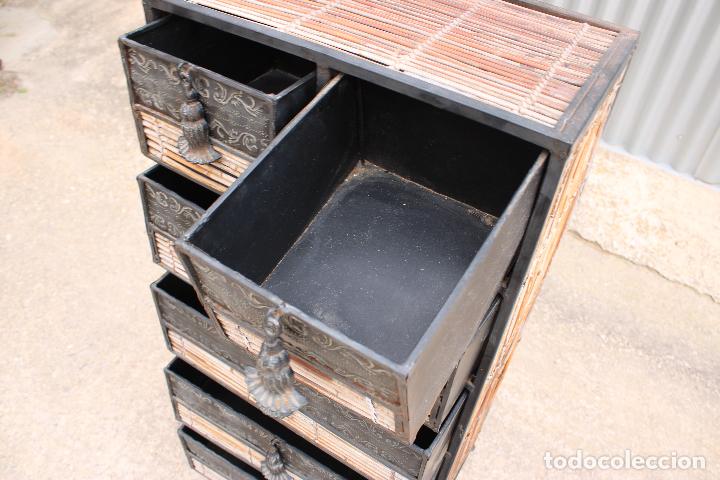 Antig&uuml;edades: mueble estante de hierro de forja y bamb&uacute; - Foto 3