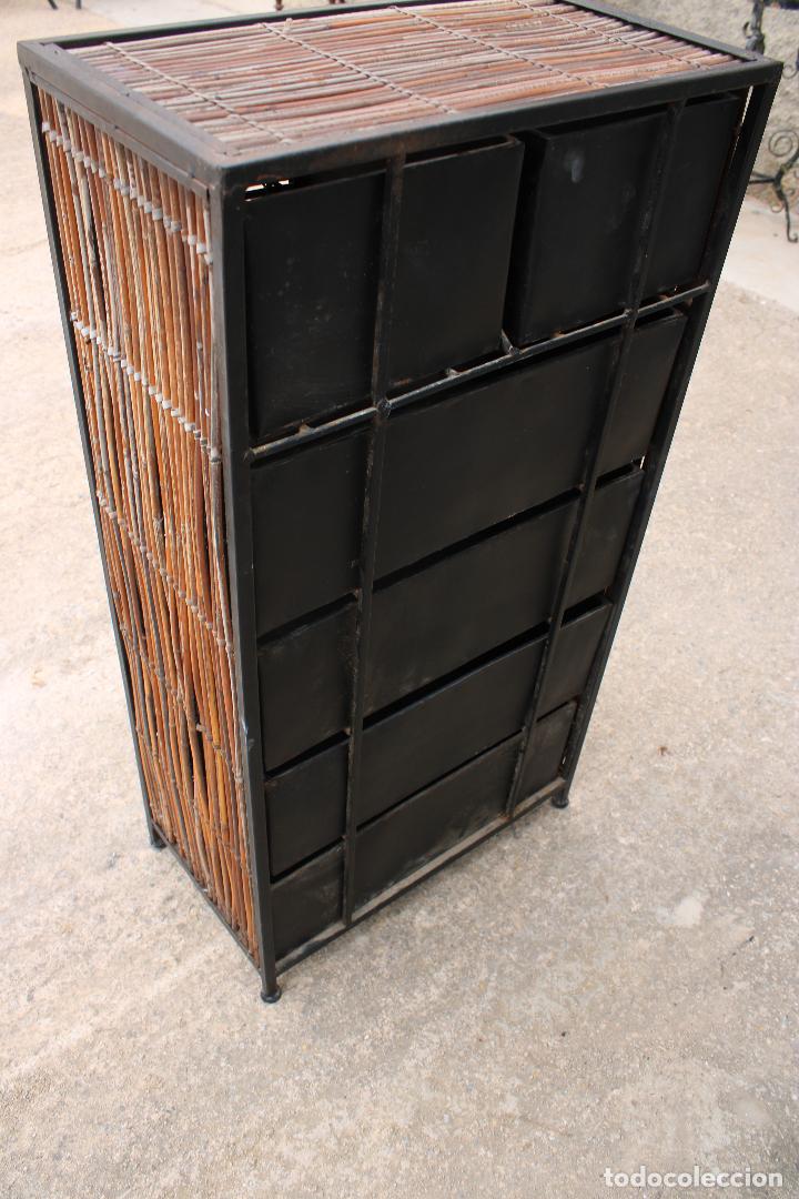 Antig&uuml;edades: mueble estante de hierro de forja y bamb&uacute; - Foto 8