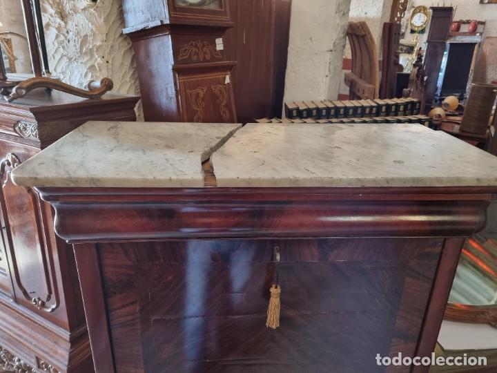 Antig&uuml;edades: Simfonier chapado en caoba - Foto 9