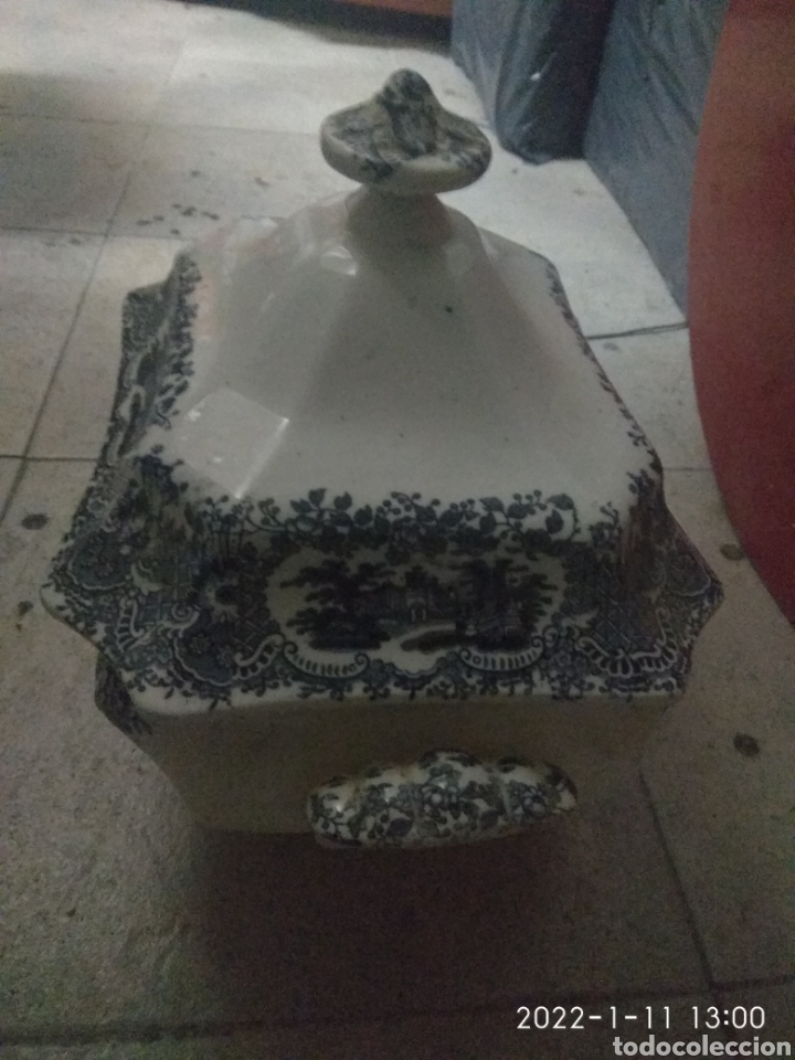 Antig&uuml;edades: Sopera porcelana - Foto 2