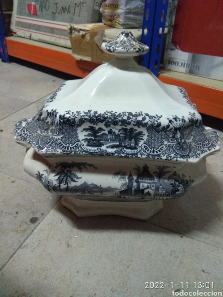 Antig&uuml;edades: Sopera porcelana - Foto 4