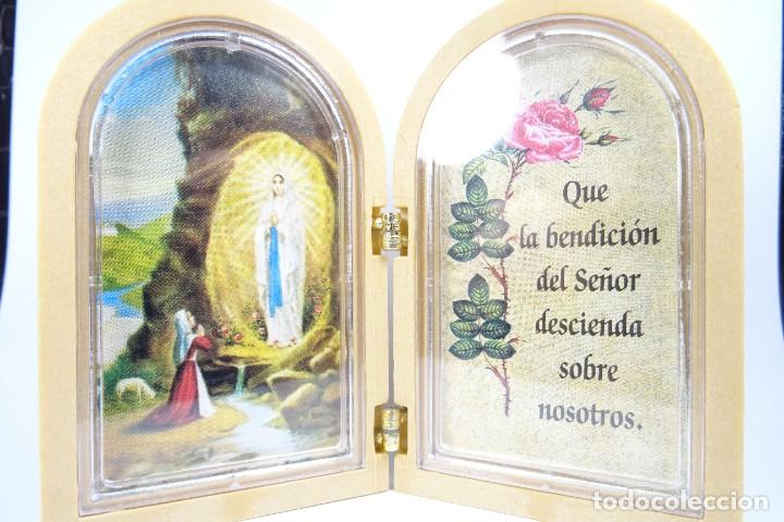 Antig&uuml;edades: Icono doble en madera de la Virgen de Lourdes - Foto 1