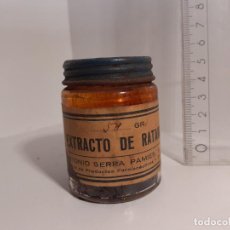 Antigüedades: FRASCO DE FARMACIA FRASCO FARMACIA EXTRACTO DE RATANIA // CON CONTENIDO. Lote 311661743