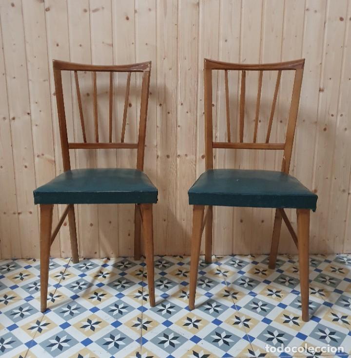 Antig&uuml;edades: PAREJA DE SILLAS VITANGE RETRO - Foto 1