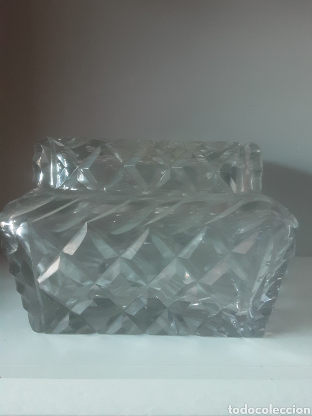 Antig&uuml;edades: Caja cuadrada cristal tallado