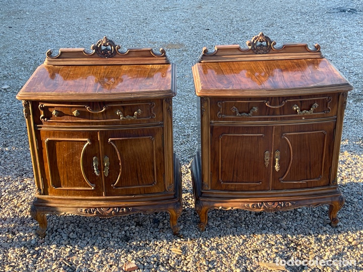 Antig&uuml;edades: Antiguas mesitas de madera de roble - Foto 1