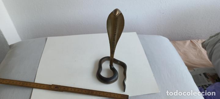 Antig&uuml;edades: FIGURA, Serpiente, cobra de bronce, 21,5 - Foto 10