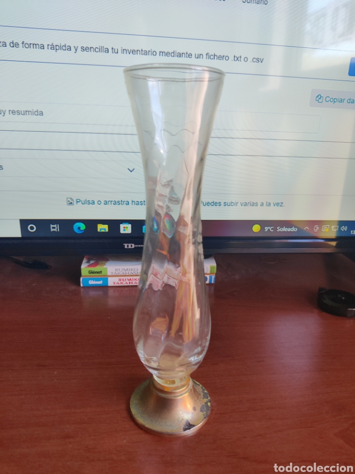 Antig&uuml;edades: ESTAMOS LIQUIDANDO. Jarron de cristal REF 157 - Foto 6