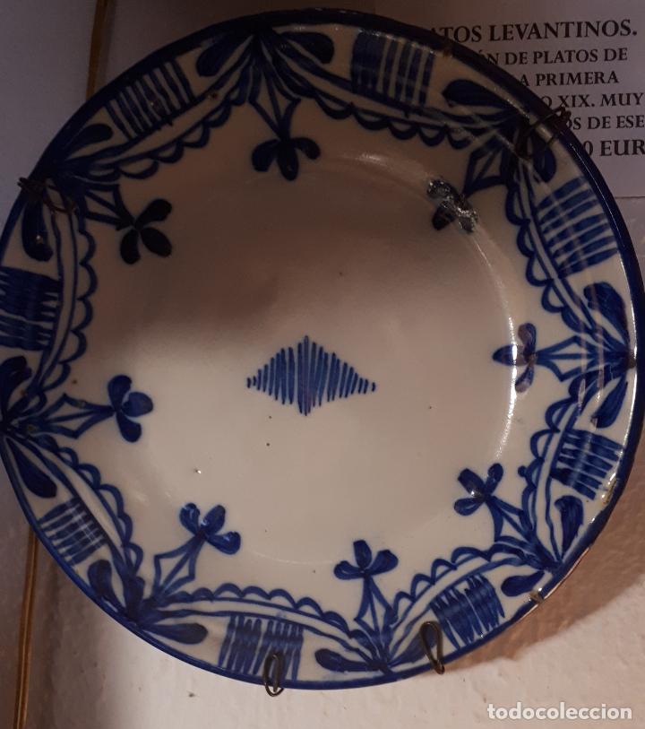 Antig&uuml;edades: Plato de Manises del siglo XIX. - Foto 1