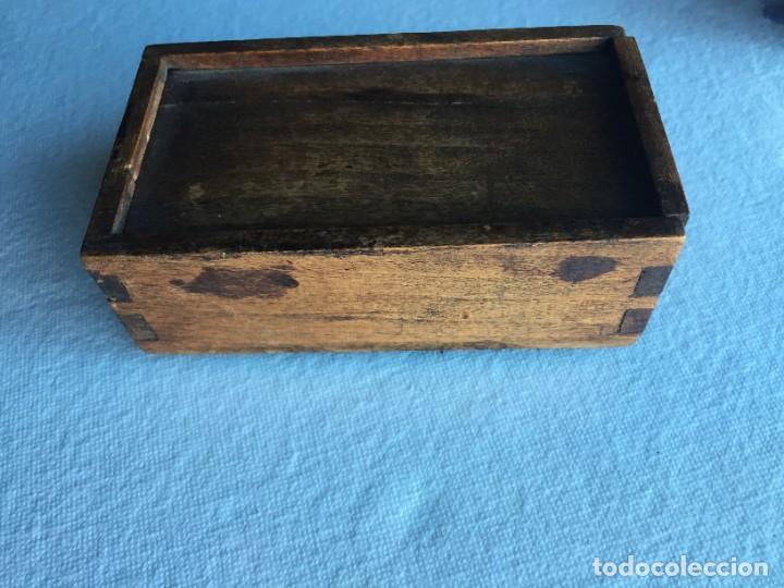 Antig&uuml;edades: PEQUE&Ntilde;O ESTUCHE ANTIGUO DE MADERA - Foto 1