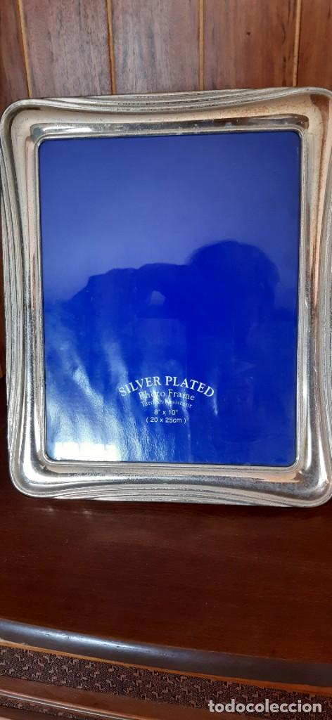 Antiquit&eacute;s: PORTARETRATO SILVER PLATED 25 X 30.