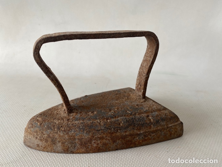 Antig&uuml;edades: Antigua plancha de hierro - Foto 1