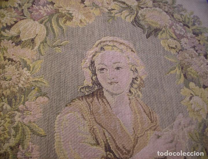 Antig&uuml;edades: EXCELENTE TAPIZ CON HILANDERA XIX - Foto 15