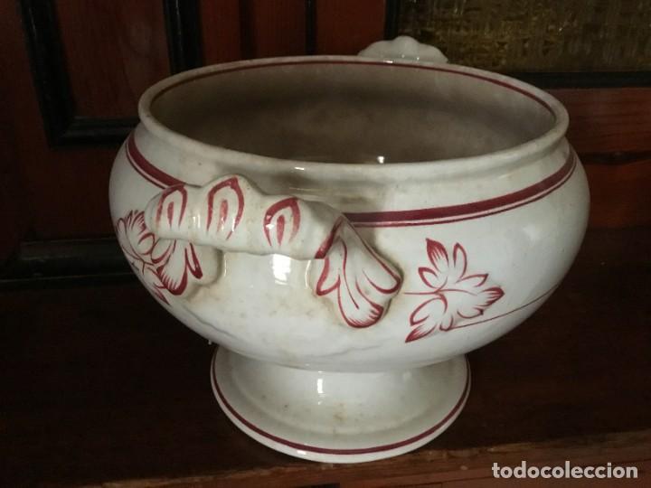 Antig&uuml;edades: Sopera muy antigua - Foto 1