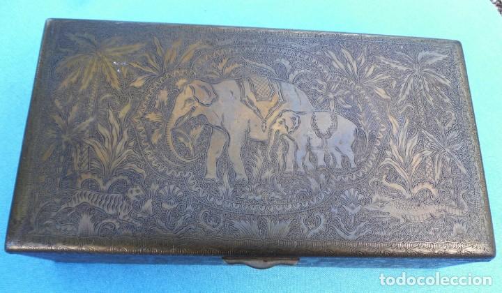 Antigüedades: Hermoso ataúd de latón antiguo elefante asia caja de cigarros - Foto 1 - 312352223