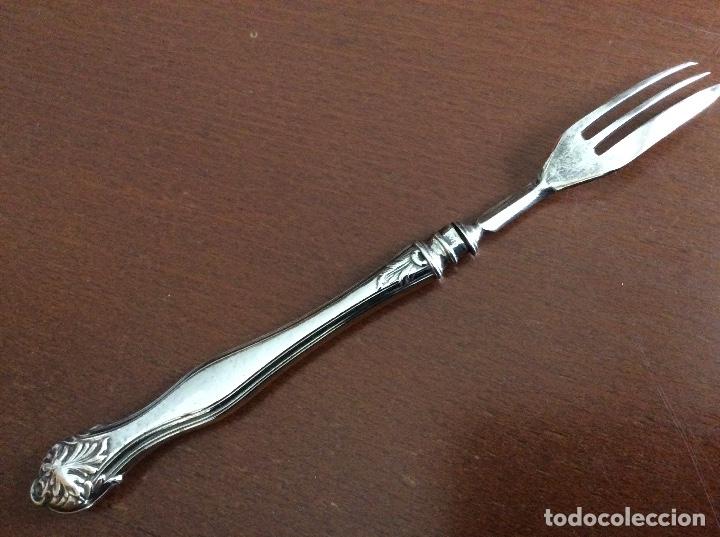 Antig&uuml;edades: ANTIGUO TENEDOR PASTELES - DE PLATA - SOLID SILVER - CONTRASTES - c 1852 - Foto 3