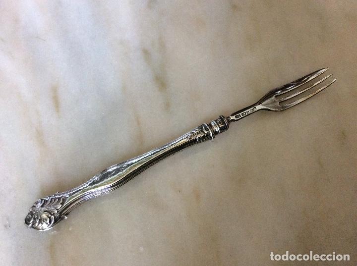 Antig&uuml;edades: ANTIGUO TENEDOR PASTELES - DE PLATA - SOLID SILVER - CONTRASTES - c 1852 - Foto 5
