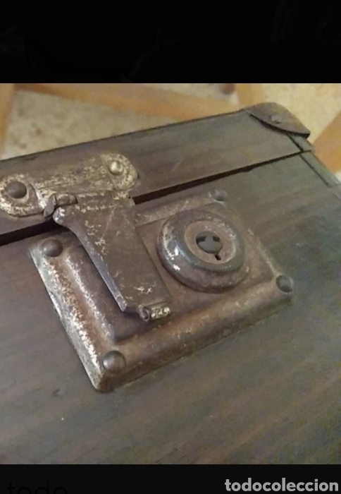 Antig&uuml;edades: Maleta de madera antigua - Foto 2