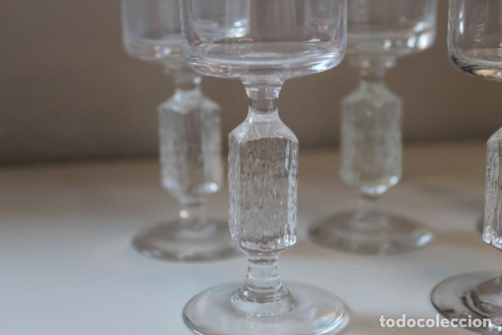 Antig&uuml;edades: LOTE 5 COPAS CRISTAL MEDIDA JEREZ PIE RECTANGULAR TALLADO - Foto 4