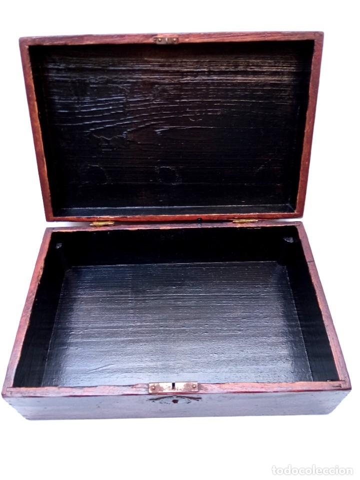 Antig&uuml;edades: Caja antigua de madera - Foto 3