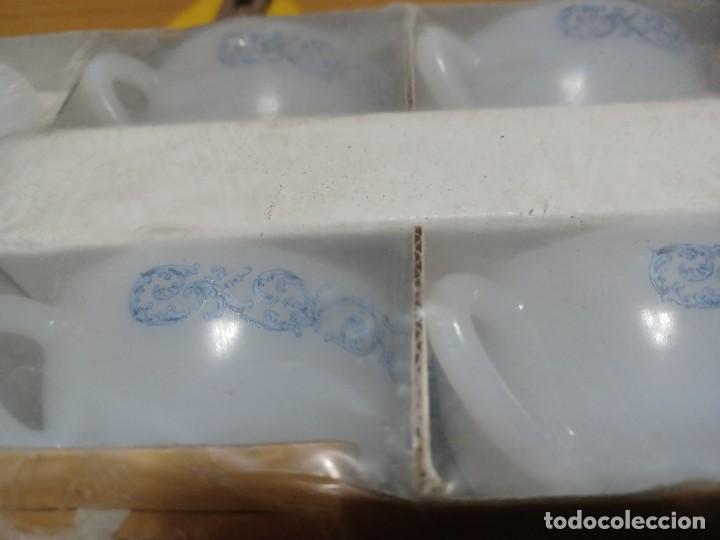 Antig&uuml;edades: Juego de cafe arcopal - Foto 3