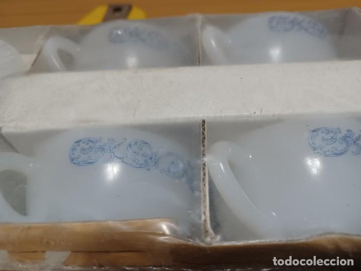 Antig&uuml;edades: Juego de cafe arcopal - Foto 4