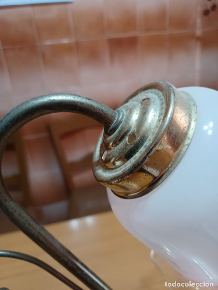 Antig&uuml;edades: Lampara de mesita de noche - Foto 5