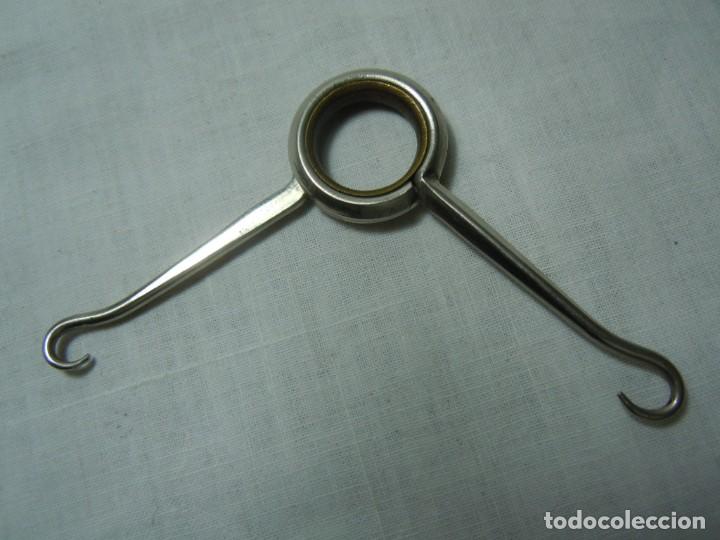 Antig&uuml;edades: ABROCHABOTONES PLEGABLE - Foto 2