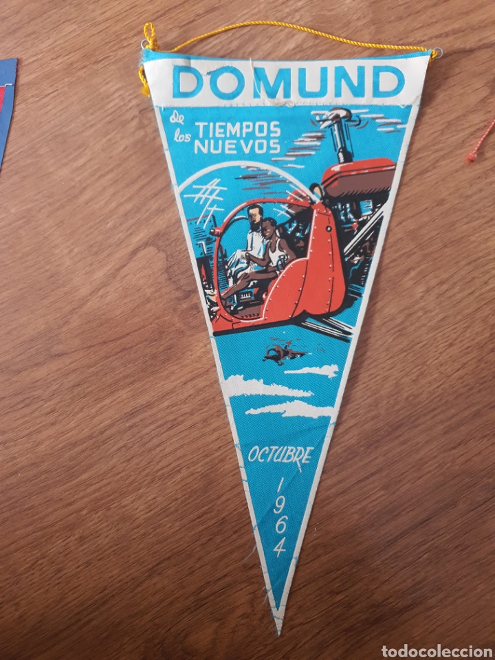 Antig&uuml;edades: Banderines religiosos de domund. - Foto 1