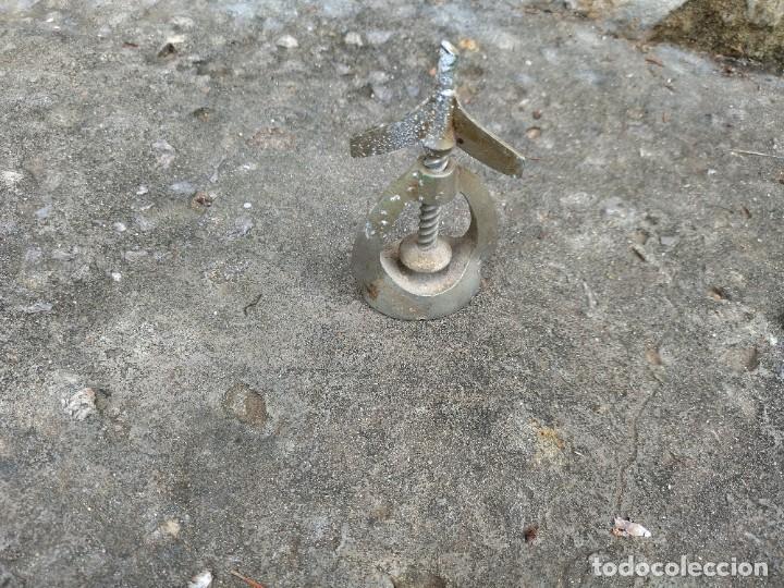 Antig&uuml;edades: Rompe nueces - Foto 2