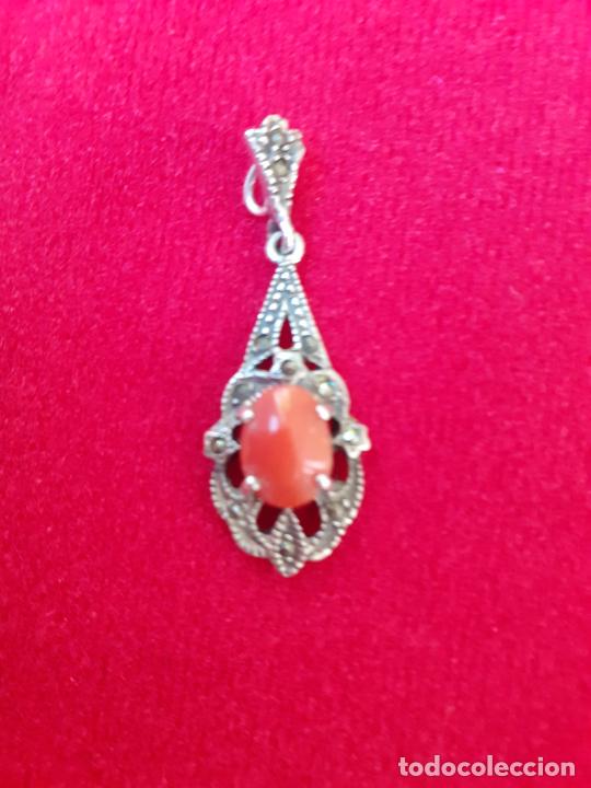 Antig&uuml;edades: Colgante plata y coral - Foto 2