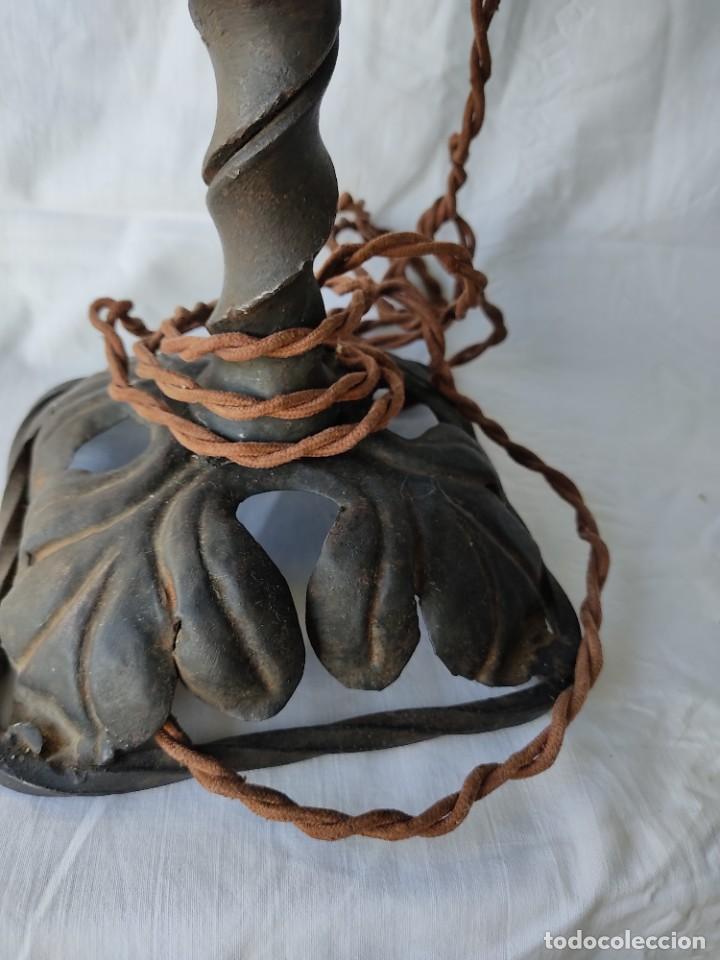 Antig&uuml;edades: Antigua l&aacute;mpara de hierro forjado - Foto 7