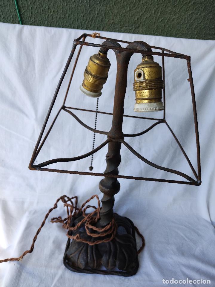 Antig&uuml;edades: Antigua l&aacute;mpara de hierro forjado - Foto 12